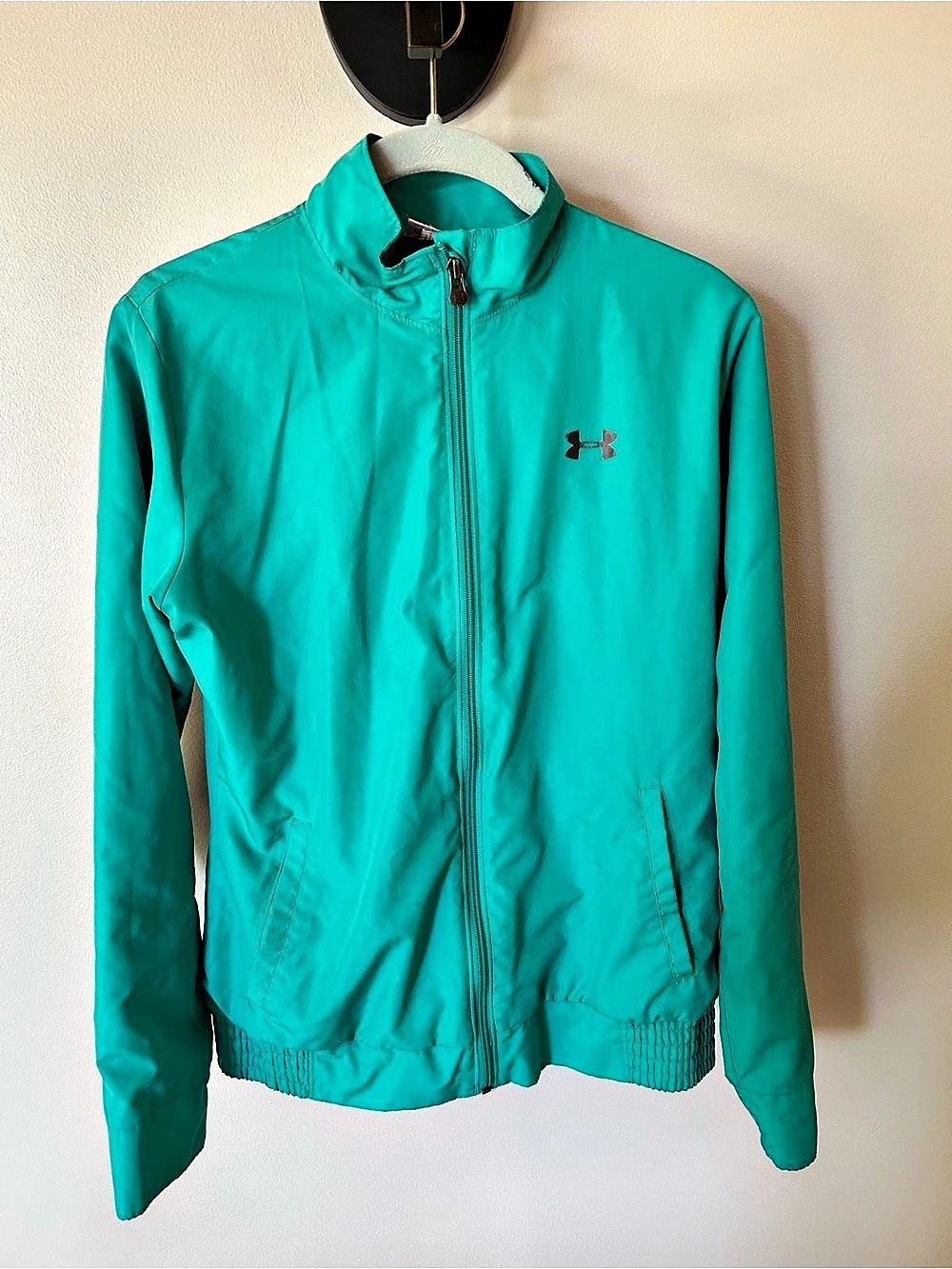 Under Armour Women's Lightweight Zip Jacket Size small